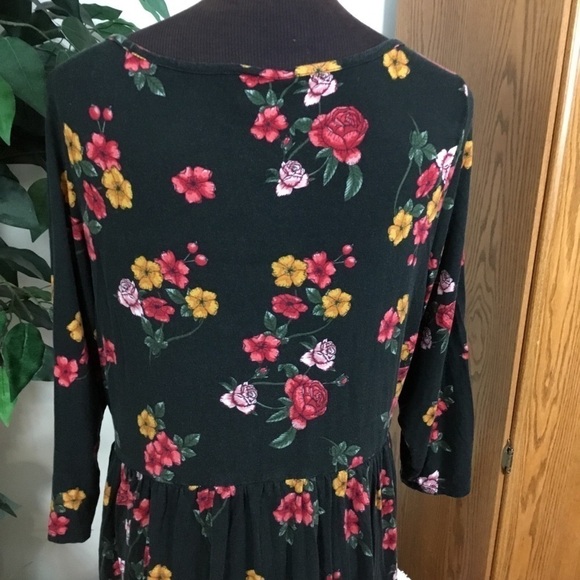 TORRID Size 1 black floral button down baby doll style 3/4 sleeve 🔝 - Picture 10 of 15